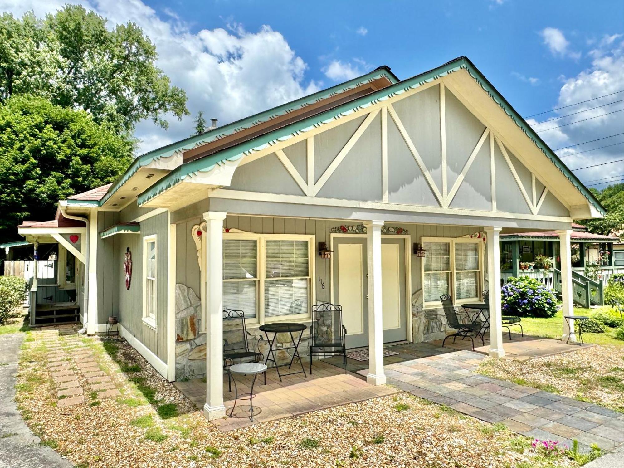 Riverbend Motel & Cabins Helen Exteriör bild