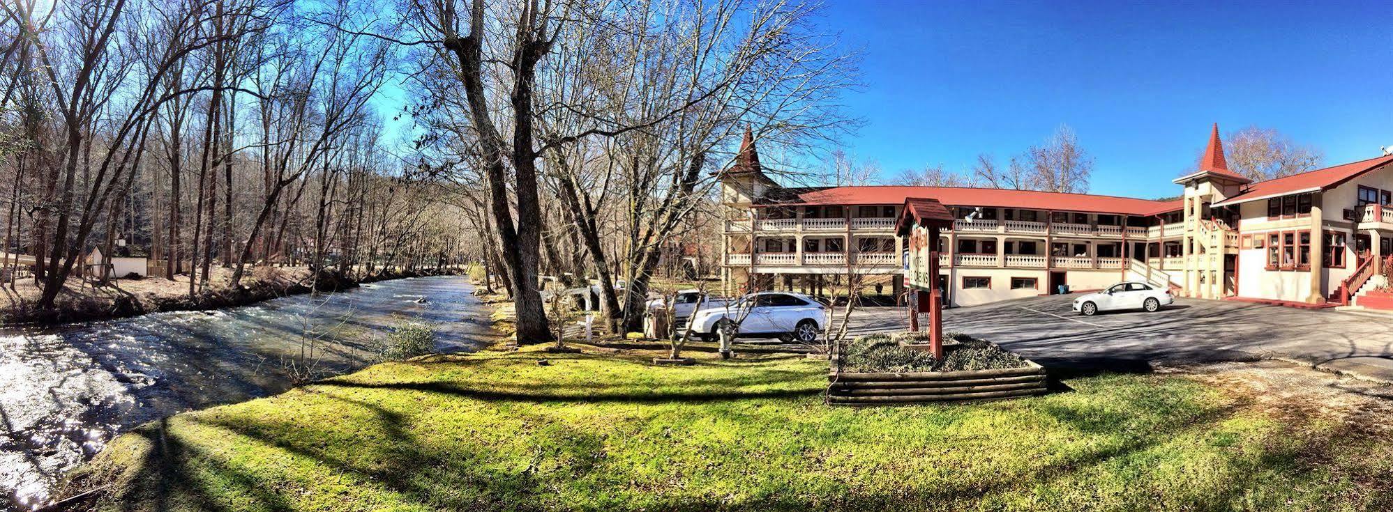 Riverbend Motel & Cabins Helen Exteriör bild